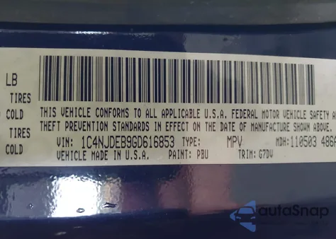 2016 Jeep Compass Latitude z USA, uszkodzony, nr VIN 1C4NJDEB9GD616853